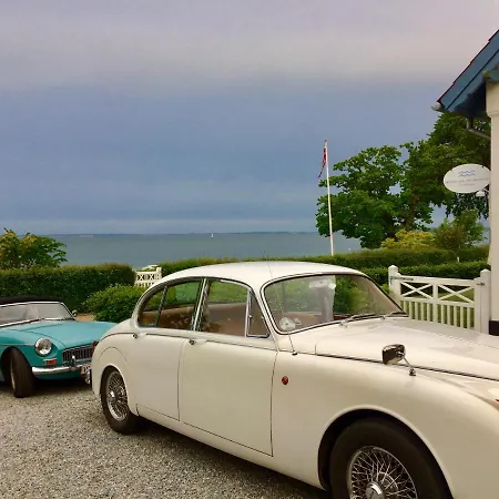 Troense By The Sea 3*