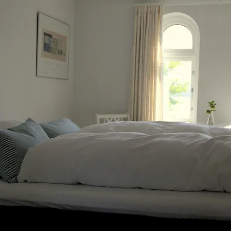 Panzió Troense By The Sea