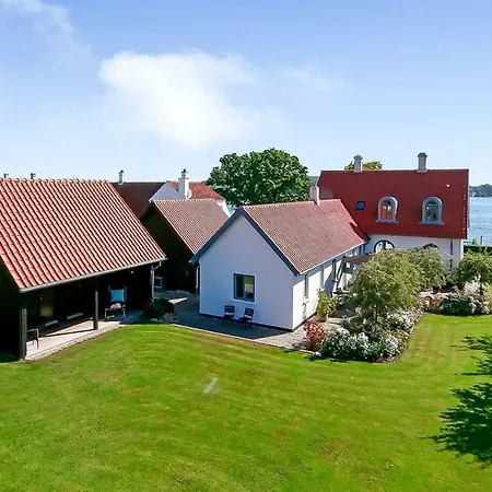 Bed and breakfast Troense By The Sea