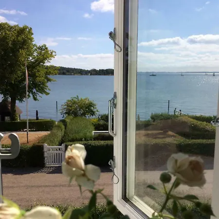 Troense By The Sea Bed & Breakfast 3*