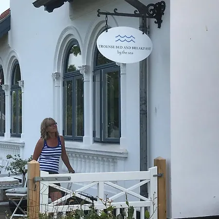 Oda ve Kahvaltı Troense By The Sea 3*