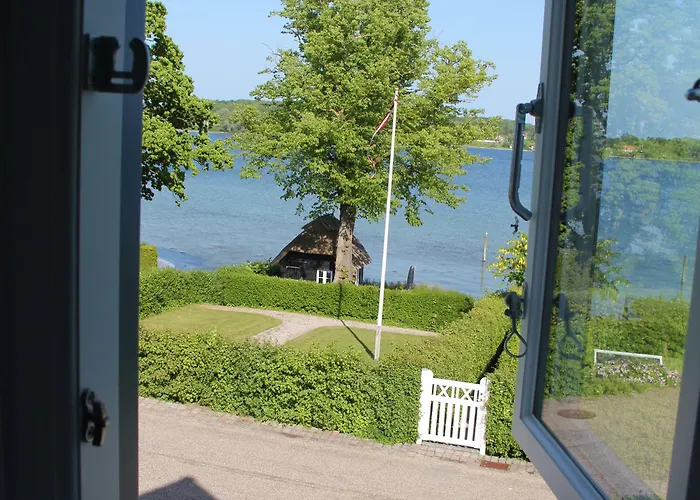 Bed & Breakfast Troense By The Sea